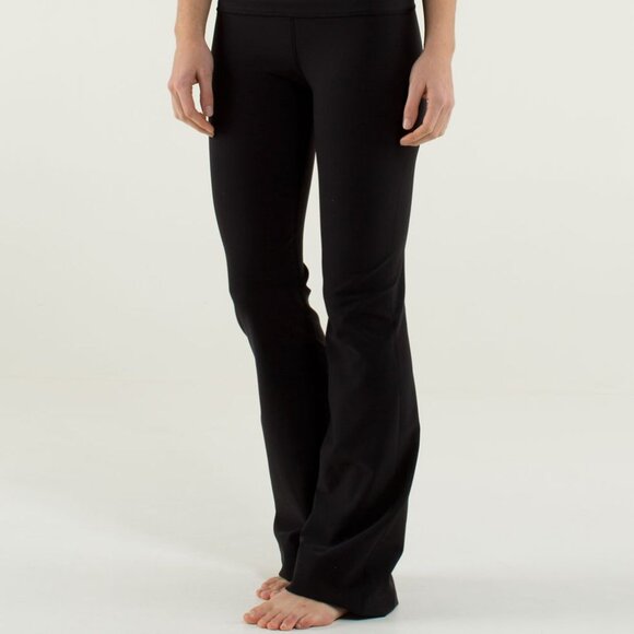 Lululemon Groove Pant *Full-On Luon (Regular) Black / Ghost Reversible size 4 - Picture 9 of 16